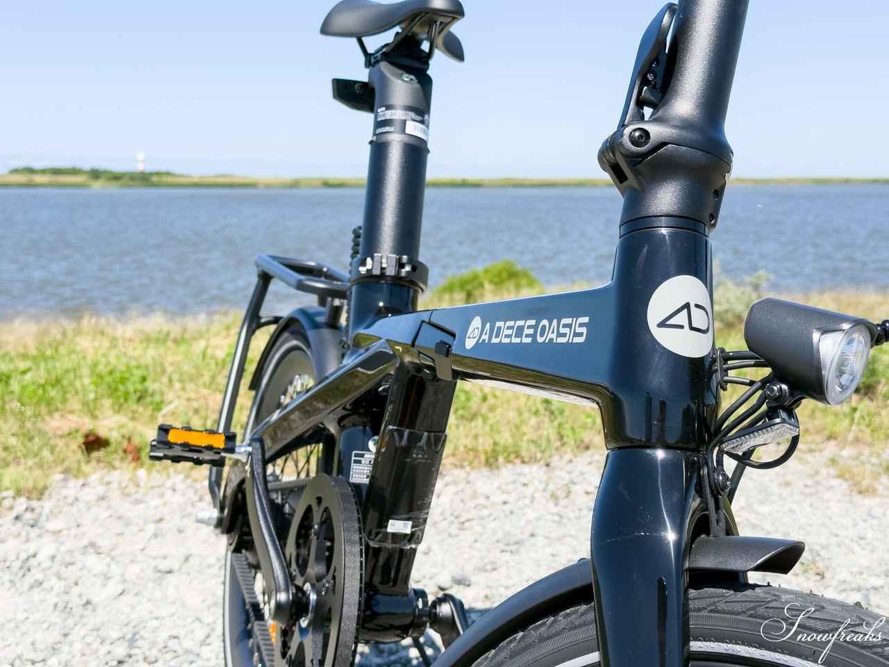 想像を遥かに上回るパワーで登り坂もスイスイ。折りたたみ電動アシスト自転車『ADO Air Carbon』に乗って、石狩湾の絶景を求めてサイクリング♪